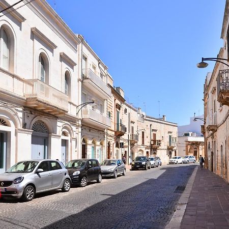 Palazzo Greco - Luxury Apartments With Sea-View 오스투니 외부 사진