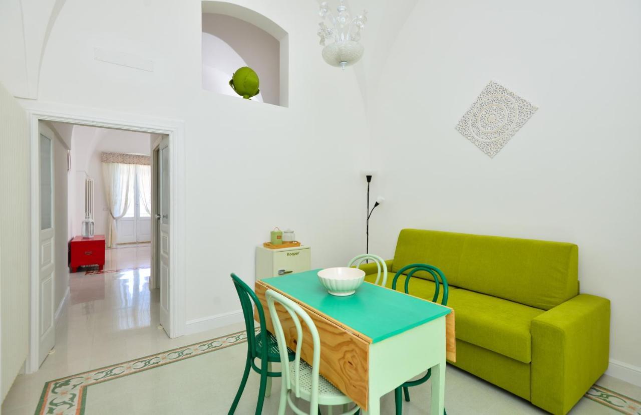 Palazzo Greco - Luxury Apartments With Sea-View 오스투니 외부 사진