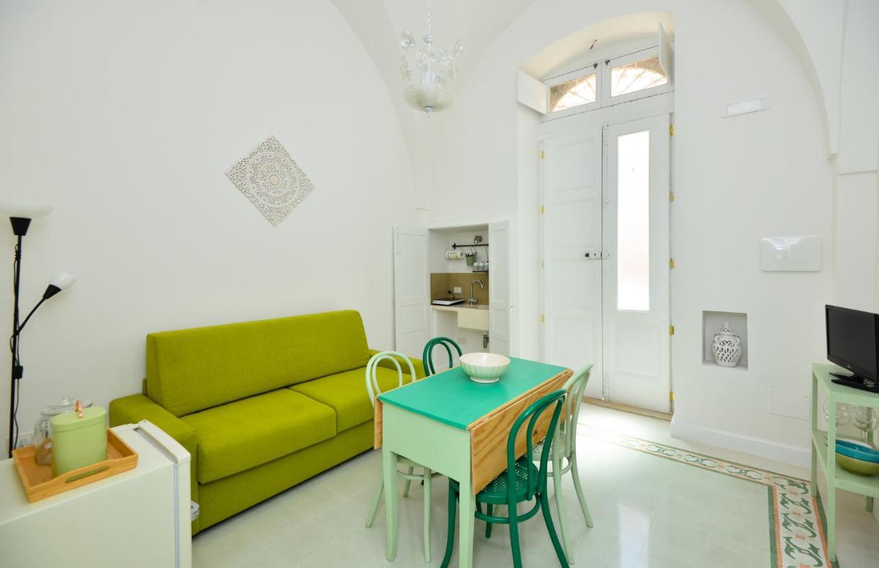 Palazzo Greco - Luxury Apartments With Sea-View 오스투니 외부 사진