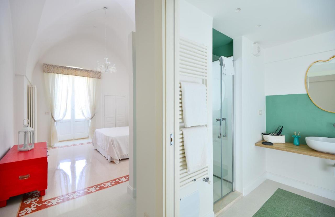 Palazzo Greco - Luxury Apartments With Sea-View 오스투니 외부 사진