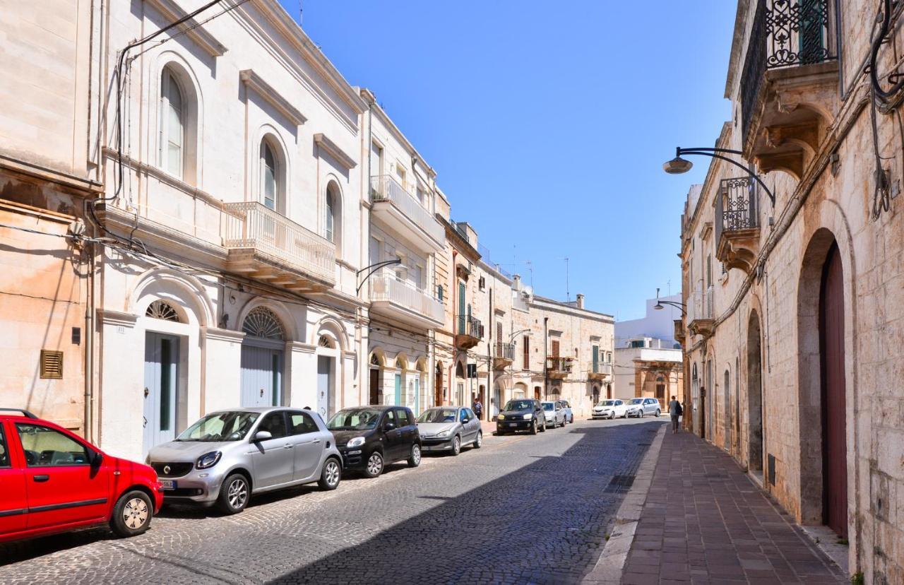 Palazzo Greco - Luxury Apartments With Sea-View 오스투니 외부 사진