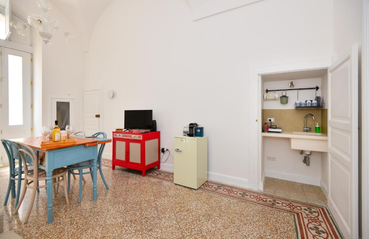 Palazzo Greco - Luxury Apartments With Sea-View 오스투니 외부 사진